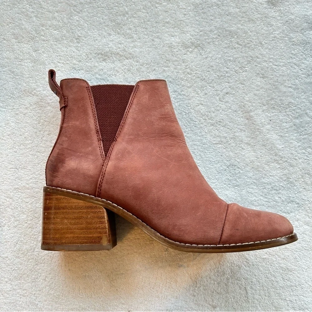 TOMS WOMENS ESME LEATHER CHELSEA BOOTS - BURNT HENNA 6.5